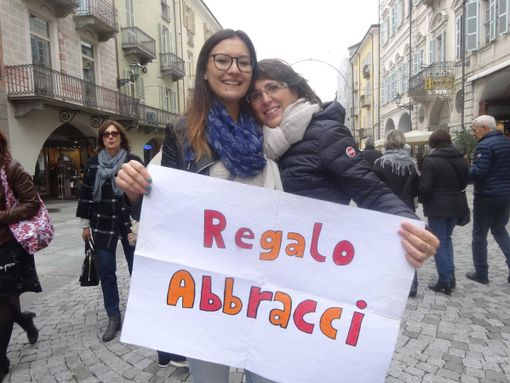 Curiosità. Coccoliamoci: oggi 21 gennaio è la Giornata Mondiale dell’Abbraccio Curiosità. Coccoliamoci: oggi 21 gennaio è la Giornata Mondiale dell’Abbraccio