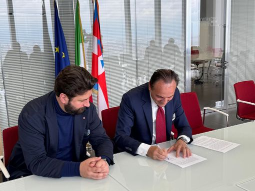 La riunione al Grattacielo Piemonte La riunione al Grattacielo Piemonte