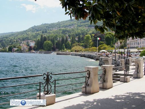 Il lungolago di Baveno Il lungolago di Baveno