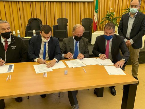 Sono 127 gli Enti che hanno sottoscritto oggi il Contratto di Lago del Cusio