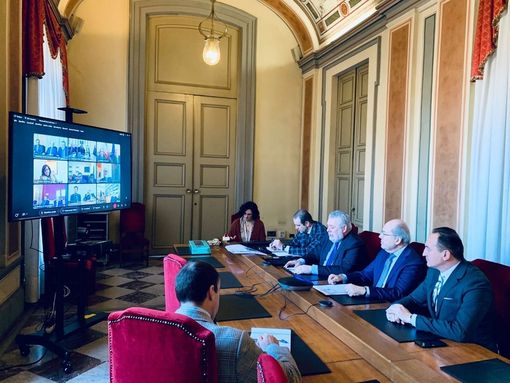 Caos passaporti, Cirio incontra questori e prefetti: &quot;Valutiamo di coinvolgere i Comuni per il rilascio dei documenti&quot;