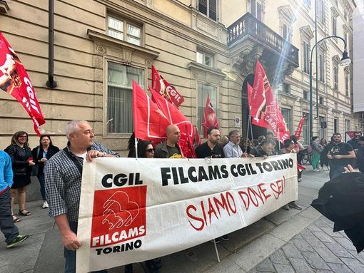 Visite mediche, la rivolta dei lavoratori del call center: “Le lunghe attese non sono colpa nostra”