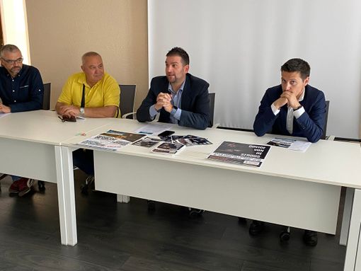 Lago Maggiore Folkfest: Van De Sfroos apre la tre giorni nel parco di villa Fedora