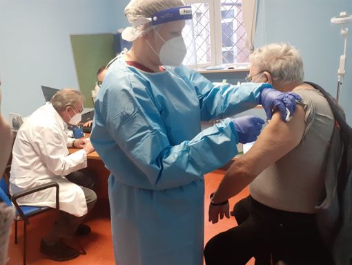 Poco più di 1000 le prime dosi somministrate in Piemonte domenica Poco più di 1000 le prime dosi somministrate in Piemonte domenica