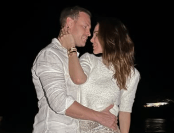 Ilary Blasi si sposa? La proposta di Bastian Muller sul lago di Como Ilary Blasi si sposa? La proposta di Bastian Muller sul lago di Como