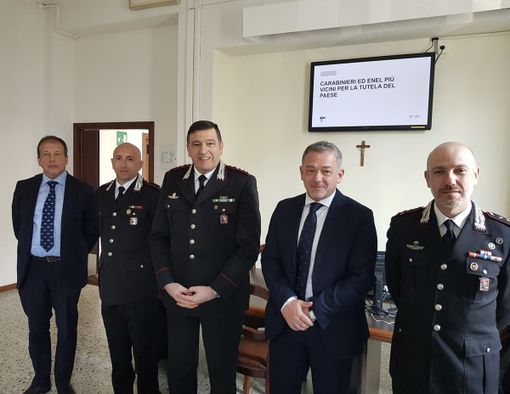 Carabinieri ed Enel più vicini per la tutela del paese Carabinieri ed Enel più vicini per la tutela del paese