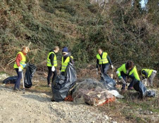 Giornata per l'Ambiente a Varallo Pombia: pulizia dei boschi del territorio