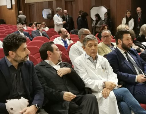 "I direttori delle Asl che non diminuiranno l'uso di medici gettonisti saranno valutati negativamente al momento delle riconferme" "I direttori delle Asl che non diminuiranno l'uso di medici gettonisti saranno valutati negativamente al momento delle riconferme"