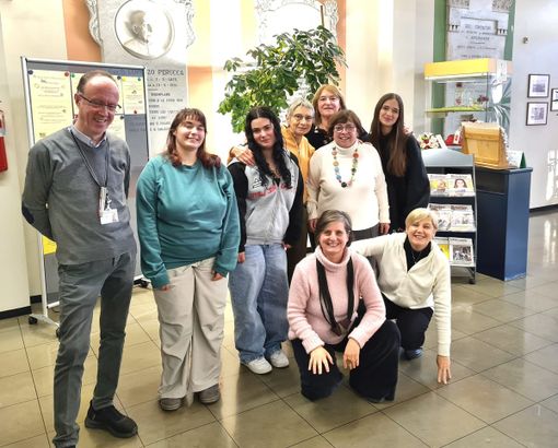 “Felicità possibile”: vent’anni di studenti e ospiti in dialogo a Borgomanero “Felicità possibile”: vent’anni di studenti e ospiti in dialogo a Borgomanero