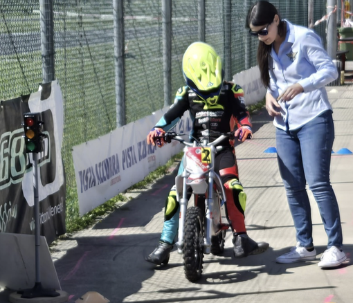 Successo per la seconda tappa del Civ Minimoto a Borgo Ticino: sport, sicurezza e divertimento per tutta la famiglia Successo per la seconda tappa del Civ Minimoto a Borgo Ticino: sport, sicurezza e divertimento per tutta la famiglia