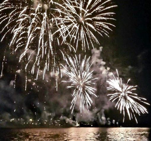 Botti di Capodanno, i consigli della polizia di Stato per festeggiare in sicurezza