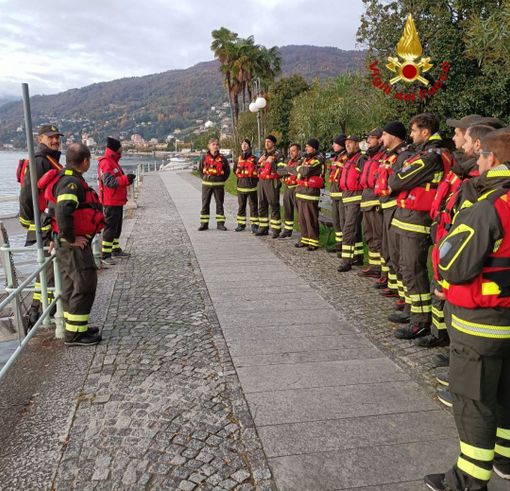 Vigili del fuoco da tutto il Piemonte per il corso di patente nautica nel Vco