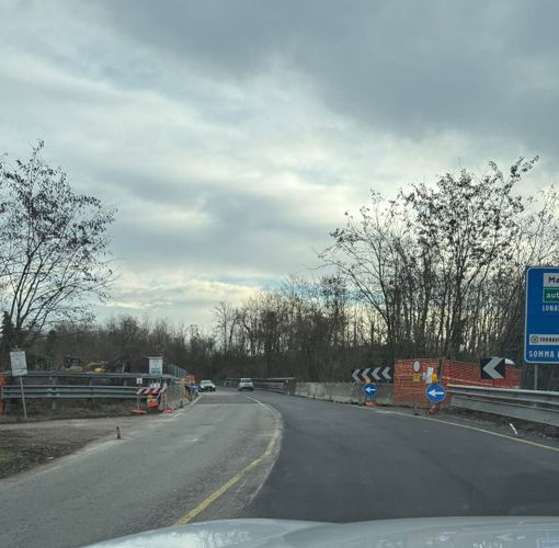 Riaperto il ponte sul Villoresi: traffico di nuovo regolare a Oleggio