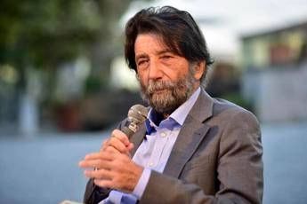 Papa Francesco, Cacciari: &quot;Segnato forte discontinuità in Chiesa eurocentrica&quot;