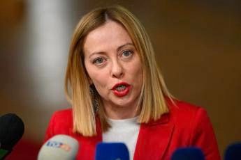 Meloni da Trump per i dazi, Francia in 'ansia' per unità Ue