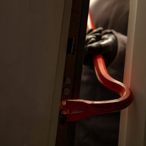 Sicurezza a casa: Misure semplici per proteggere la tua abitazione
