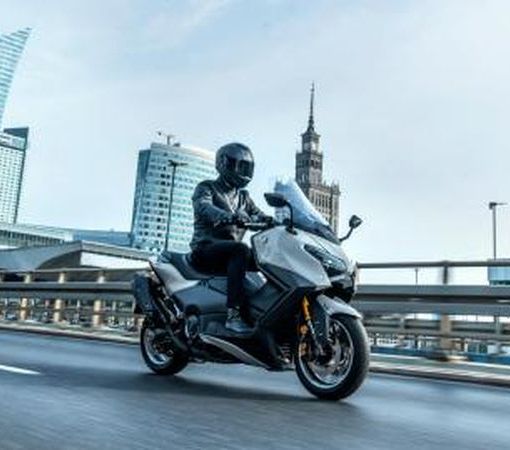 Arriva la versione 2025 di Yamaha TMAX e TMAX Tech MAX