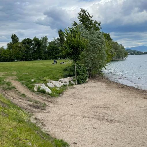 Arona, la spiaggia del Sorriso è stata dichiarata balneabile