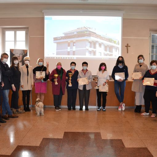 Il gruppo vincitore dei “Balconi fioriti&quot;