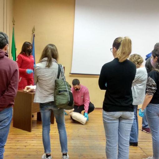 Grande partecipazione al corso di primo soccorso pediatrico e disostruzione a Cameri