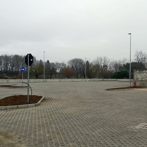 Cameri, aperto il nuovo parcheggio lungo via Baracca