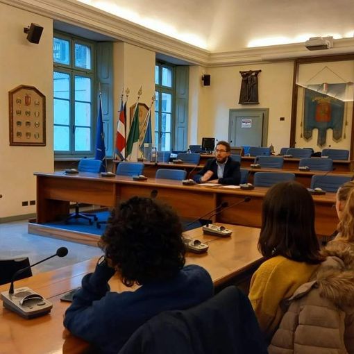 Il consigliere delegato all'Istruzione Andrea Crivelli ha incontrato i rappresentanti degli studenti