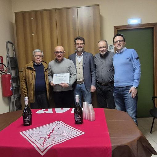 Mauro Gattoni festeggia 100 donazioni: un traguardo di generosità a Bogogno