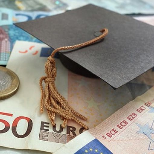 Bando per l’assegnazione di cinque borse di studio per gli studenti meritevoli della scuola secondaria di primo grado per l’anno scolastico 2022/2023