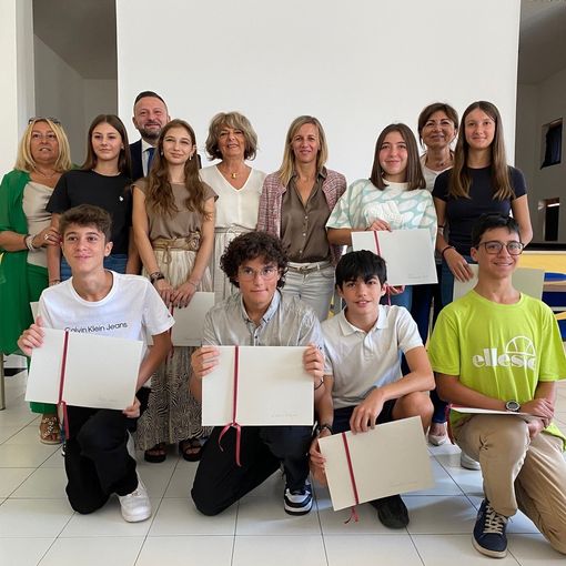 Consegnate le borse di studio Sarpom agli studenti dell'Istituto “Ramati” di Cerano