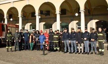 In Piazza martiri il brindisi di capodanno delle Forze dell’Ordine
