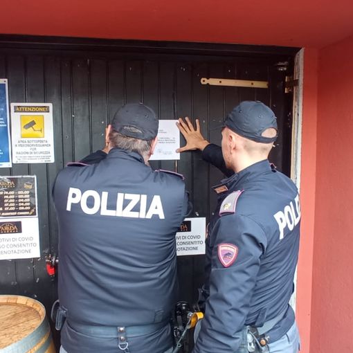 Risse e accoltellamenti: la questura chiude un bar di Novara per un mese