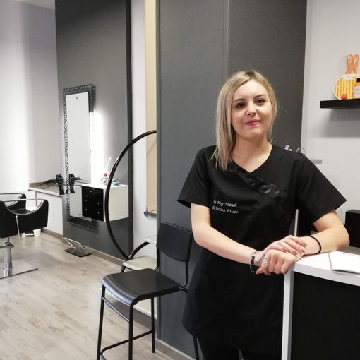 Omegna, dopo la formazione con EnAIP realizza il suo sogno: apre un salone di acconciatura