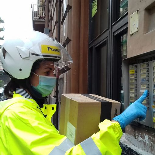 Poste Italiane ha assunto 11 portalettere per far fronte al boom dell'E-Commerce