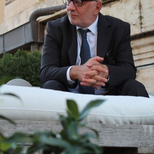 Francesco Saverio Vetere ha presentato il suo nuovo libro: “Le luci della strada”