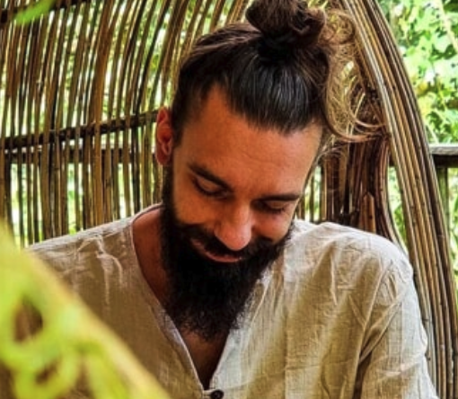 Gianluca Gotto a Novara con “Le domande che ti cambiano la vita”