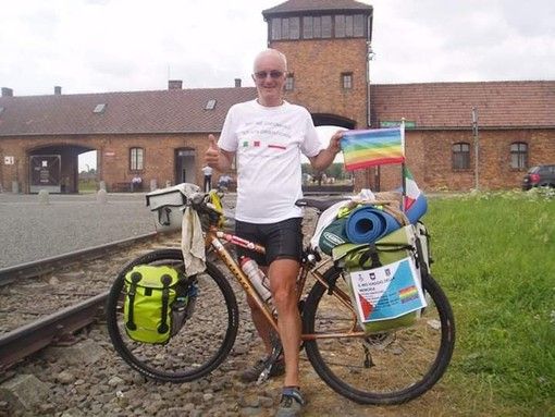 Il Coronavirus non ferma il &quot;ciclista della memoria&quot; varesino: «Pedalerò nei luoghi delle stragi nazifasciste del Piemonte»