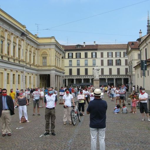 A Novara manifestazione contro la legge sull'omotransfobia