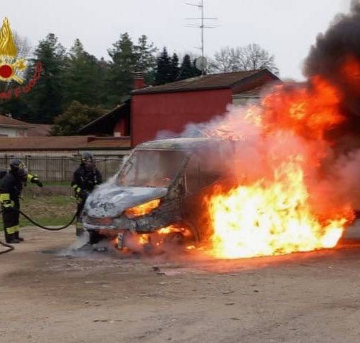 Incendio al compattatore di rifiuti a Borgoticino