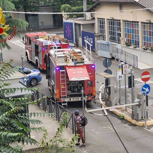 Incendio all'ex caserma Passalacqua