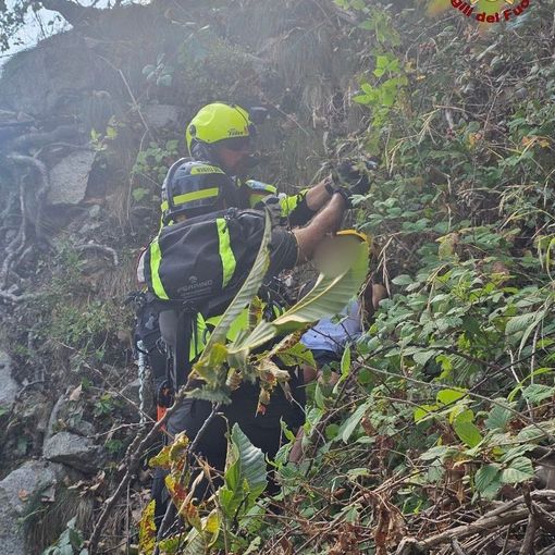 Escursionista infortunata recuperata dai vigili del fuoco a Pella
