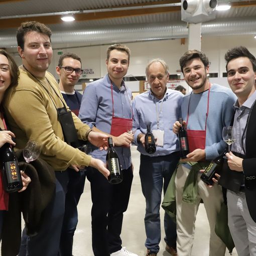 Oleggio celebra il vino con “Calici a Palazzo, l’emporio dei vini”