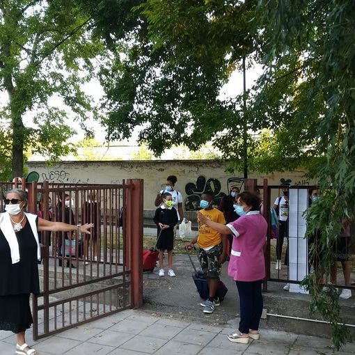 Scuola: il primo giorno a Novara nella scuola di frontiera nel quartiere degli immigrati