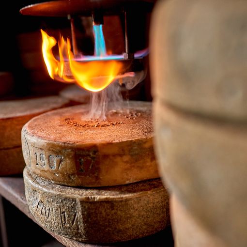 Val Formazza: è iniziata il 3 settembre la marchiatura del formaggio Bettelmatt