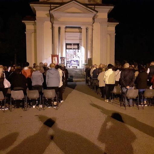 Partecipata la messa al cimitero per i defunti Trecatesi
