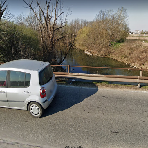 Chiuso ai mezzi pesanti il transito sul ponte di via Biandrate