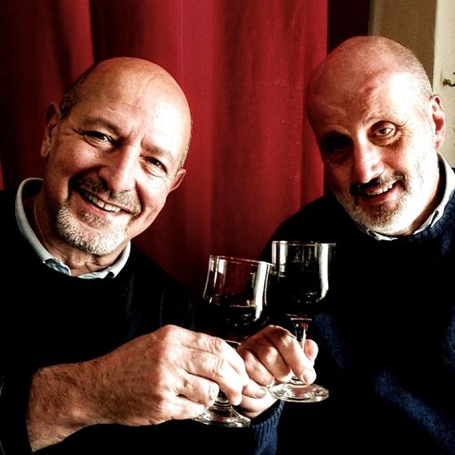 Venerdì sera il Broletto si anima di parole e vino: con “Sorsi” libro-degustazione con Marco Scardigli e Francoli