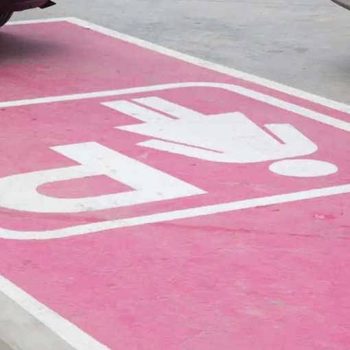 Nuovi &quot;Parcheggi Rosa&quot; per donne in gravidanza e con neonati a i Garbagna Novarese