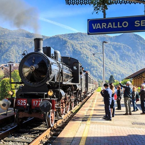 Alla vendemmia di Sizzano con il treno a vapore