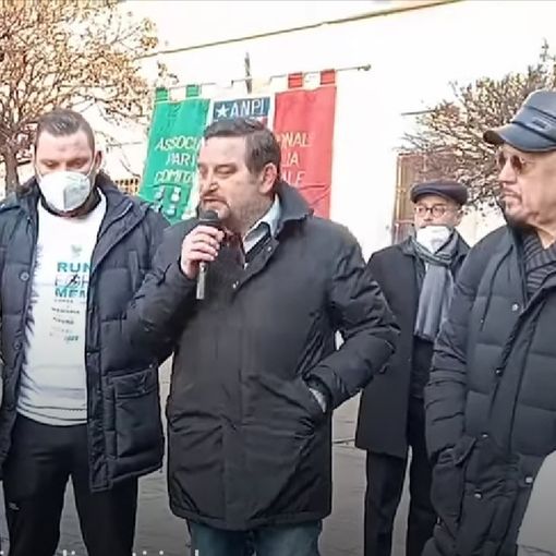 La 'Run for mem' ha fatto tappa a Novara. Tra i partecipanti anche il marciatore israeliano 85enne Shaul Ladany