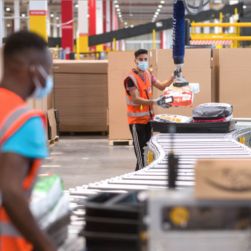 Amazon investe a Vercelli: saranno sviluppate in città le tecnologie robotiche per i centri europei